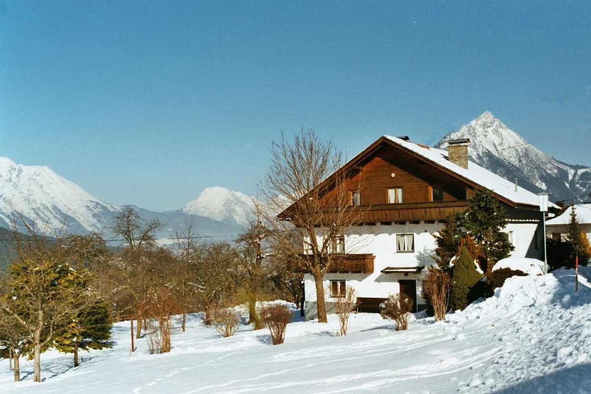 Idyllisches Ferienhaus 1000 m ü.M. mit Bergblick!