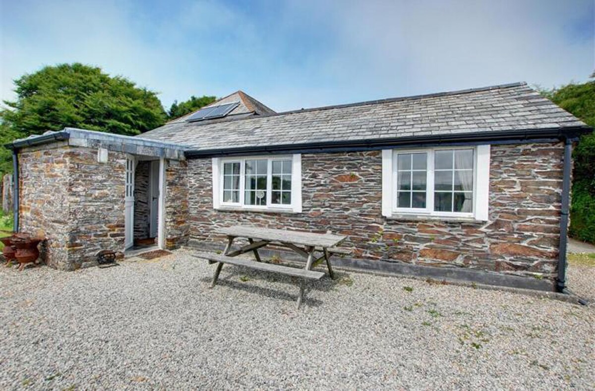 Bray View Cottage in "Poldark" Country!