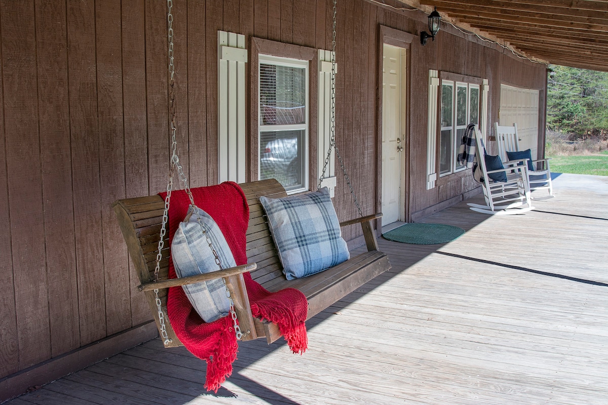 Adorable Cottage with Family Game Room & More!