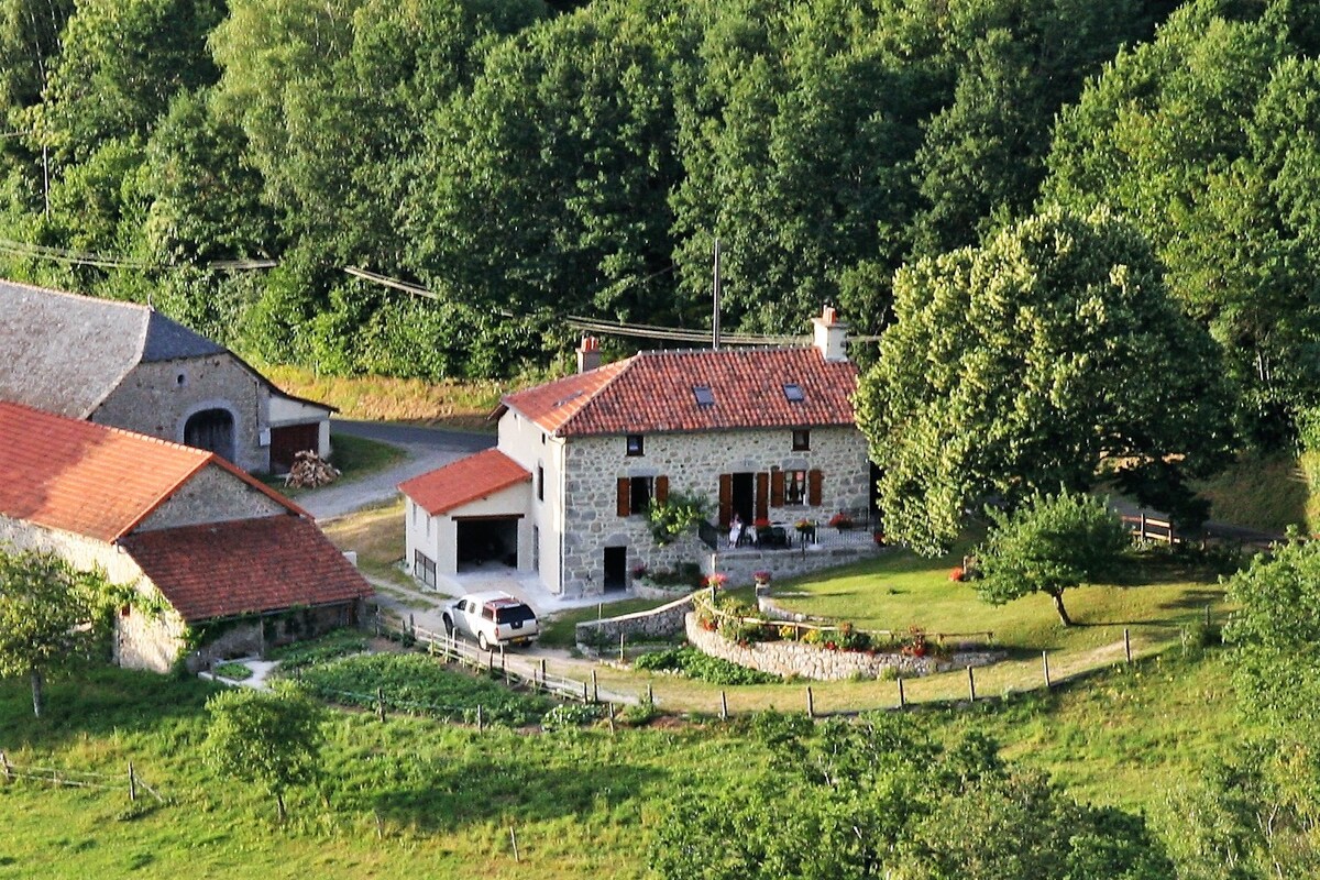 Authentique maison de ferme près d'un lac