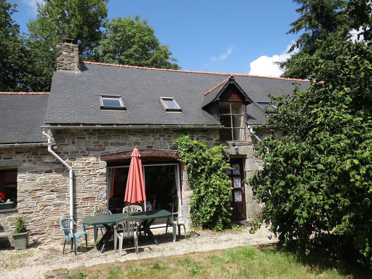 4 Bed 'Thomas' Gite set in a quiet rural location