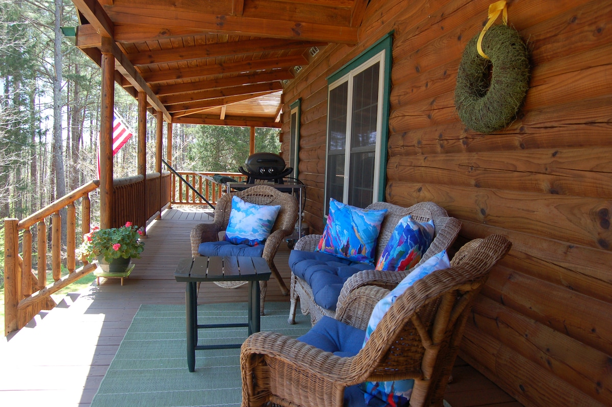 Log Haven at Travelers Rest