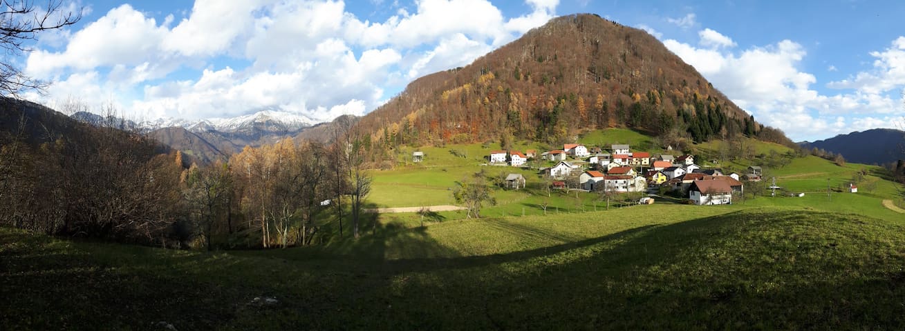 Grahovo ob Bači的民宿