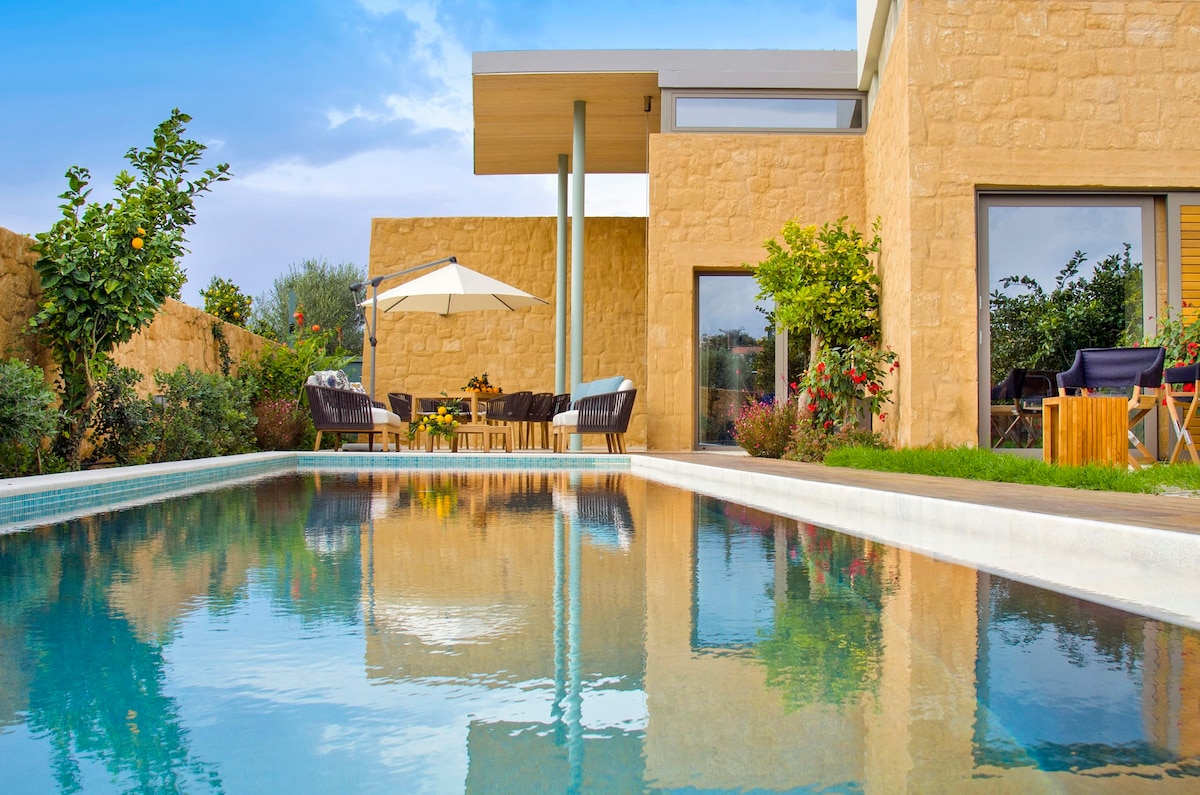 Luxury 3 Villas  With Heated pools-Up to 21 guest