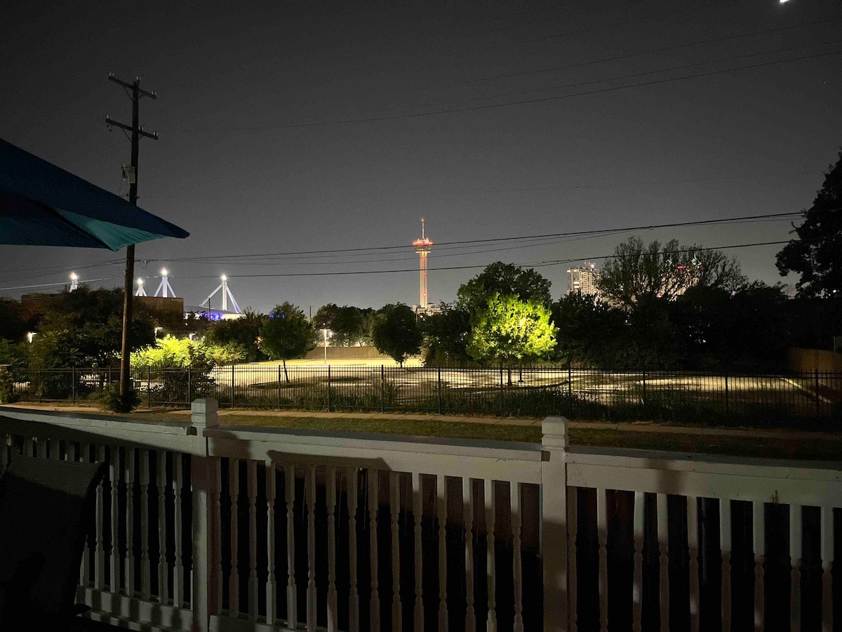 .5 Mi from Downtown*3BR/3BA*Alamodome/Tower Views