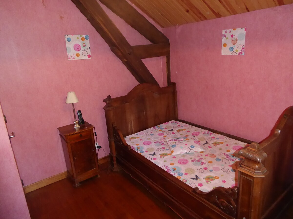 Rodez和Albi之间带家具的租赁小屋5人