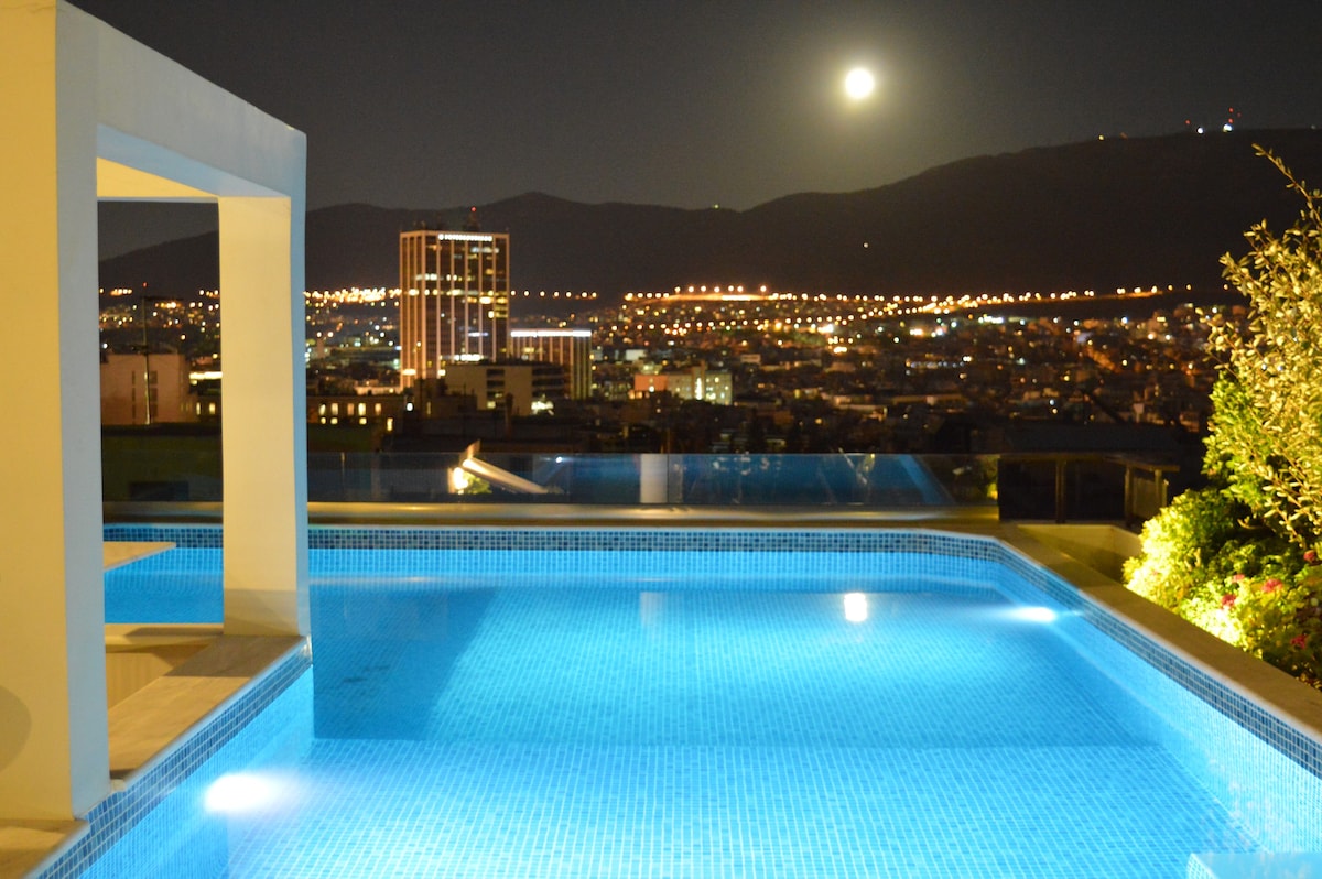 雅典Lycabettus Hill顶层公寓，屋顶花园泳池