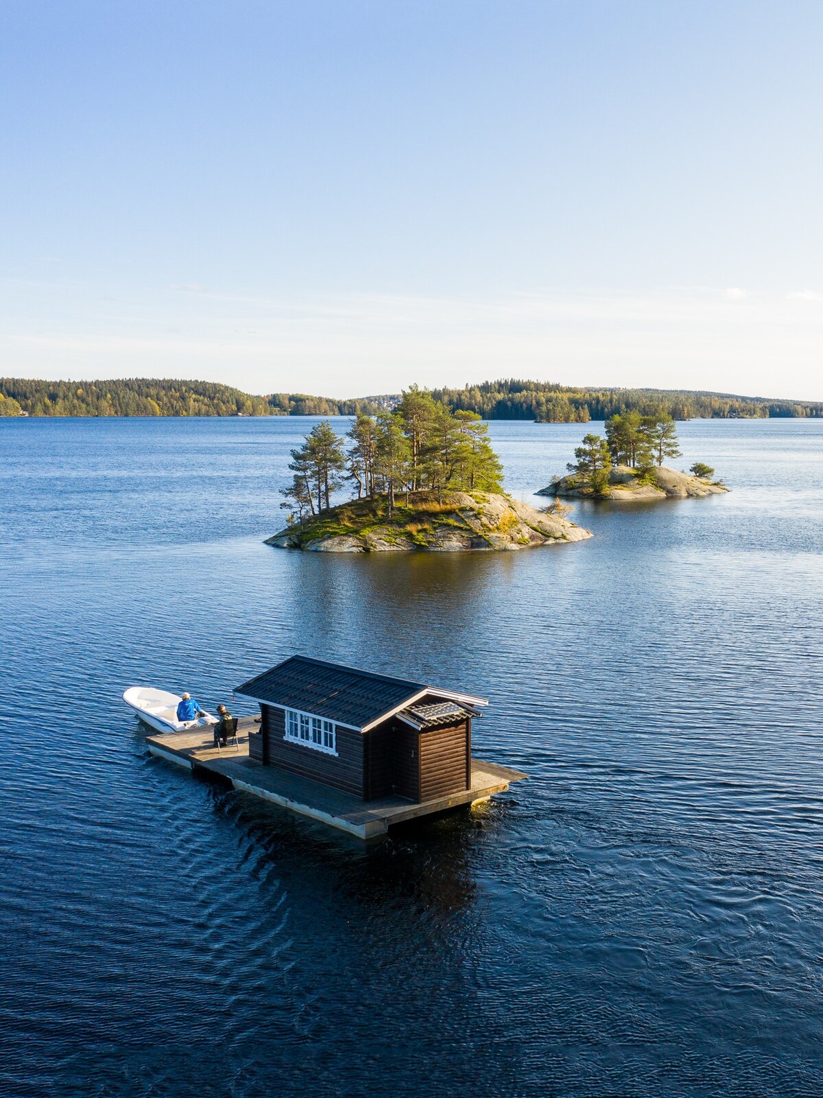 在我们的浮动小屋# 4探索瑞典自然风光