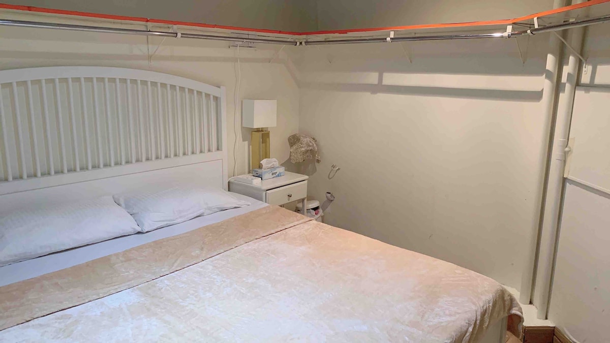 Deira五星酒店公寓，标准双人床，独立房间