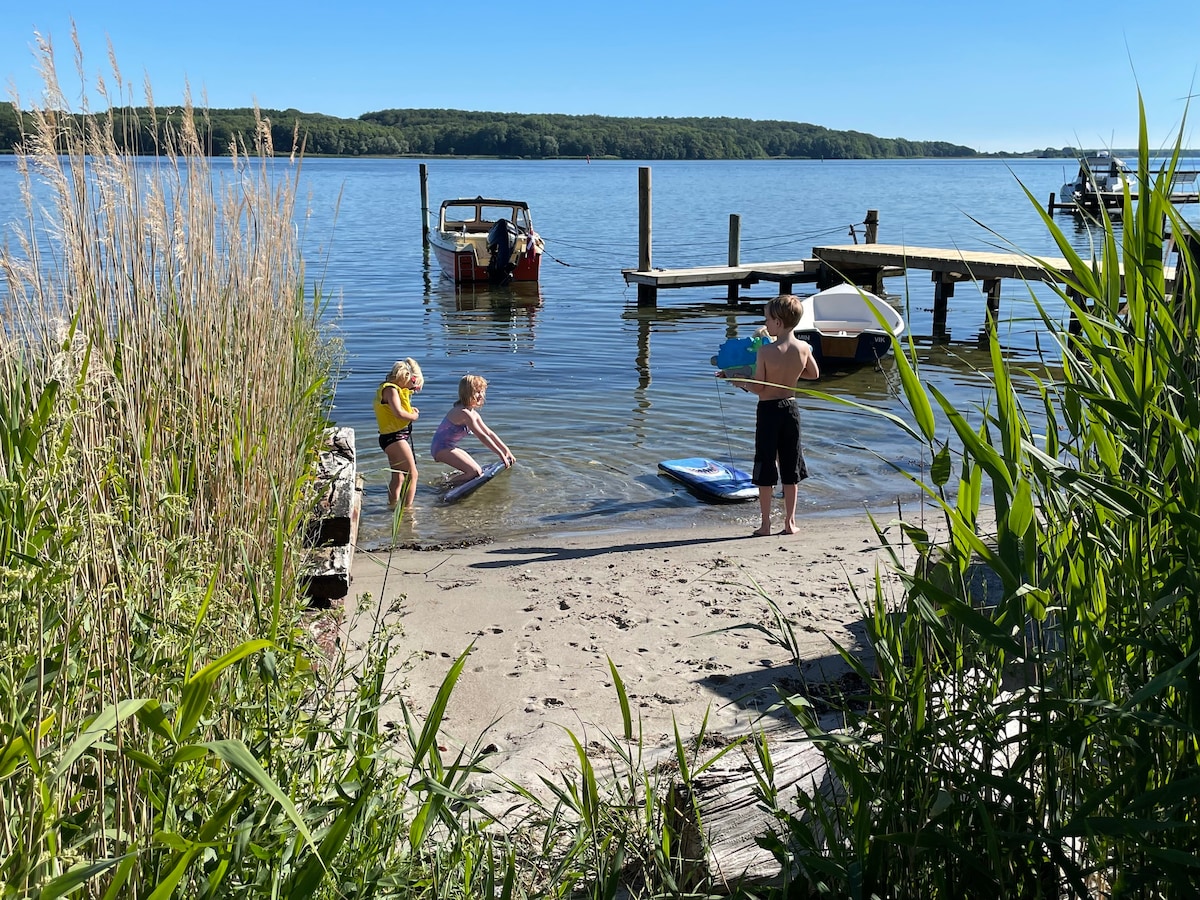 Skøn arkitekttegnet strandvilla i Svendborg