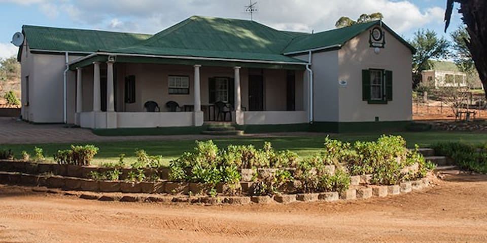 奥茨胡恩（Oudtshoorn）的民宿