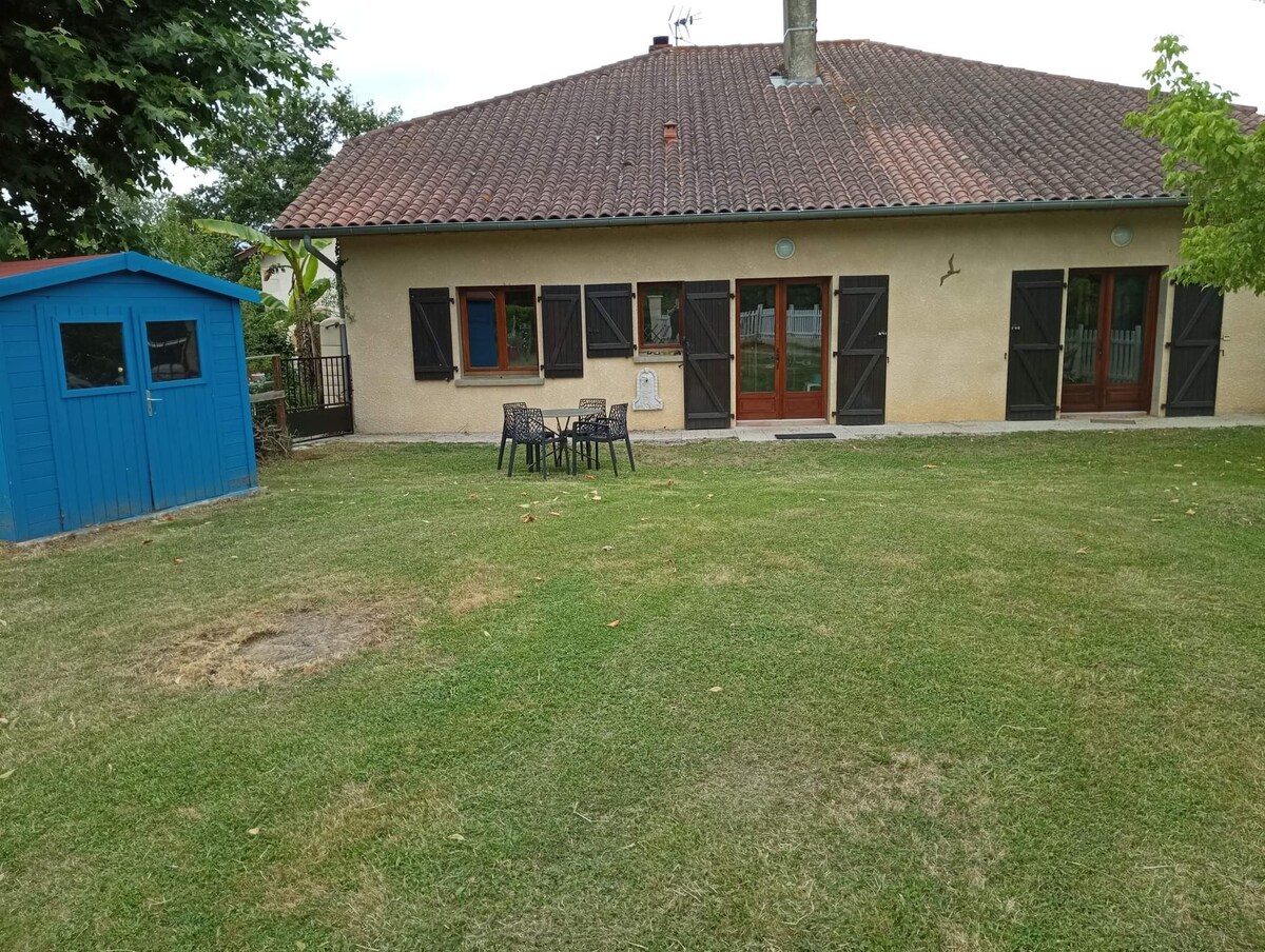 Maison de 98 M2 au calme avec jardin privatif clos