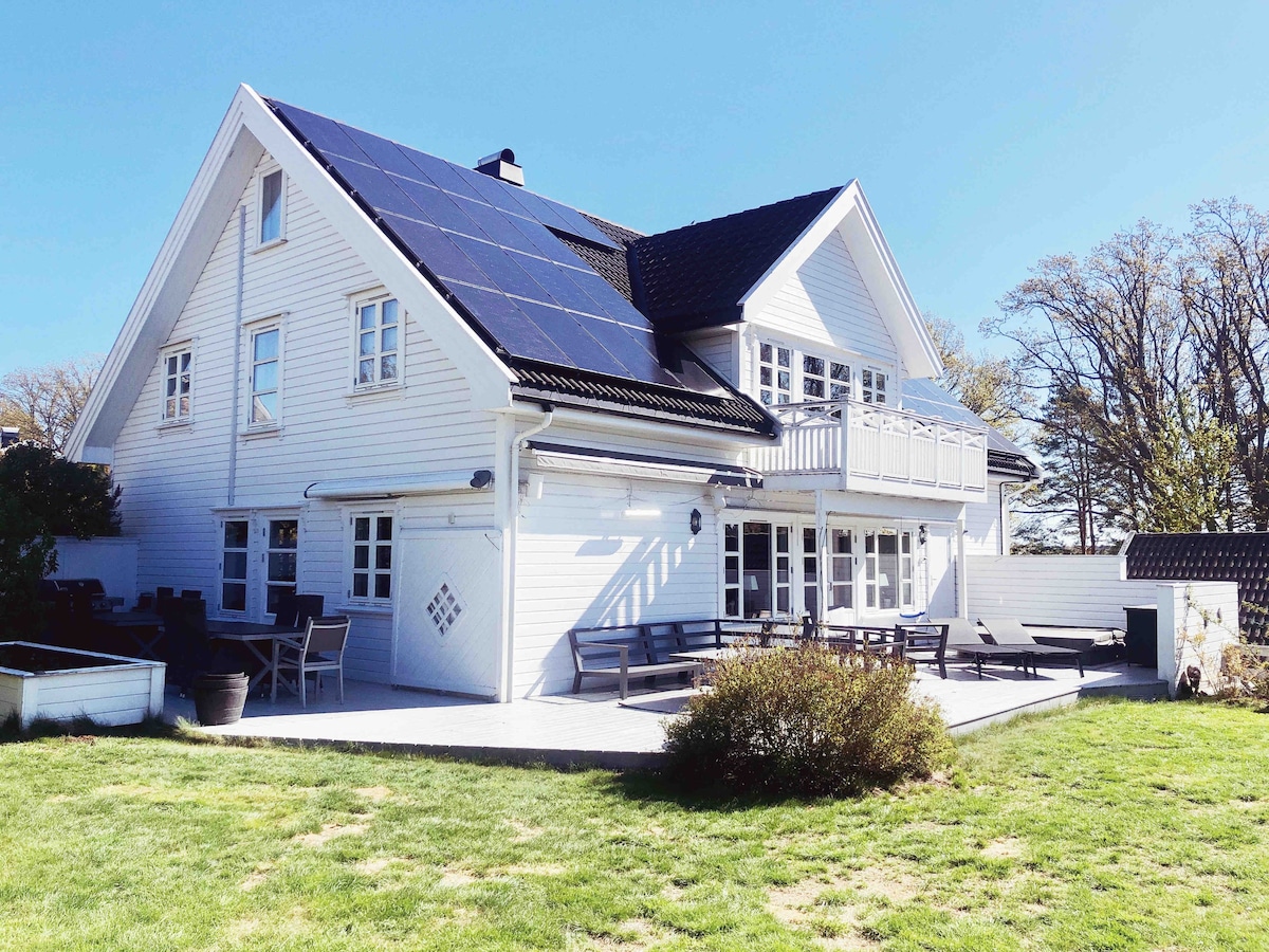 位于Nøtterøy的大型大别墅