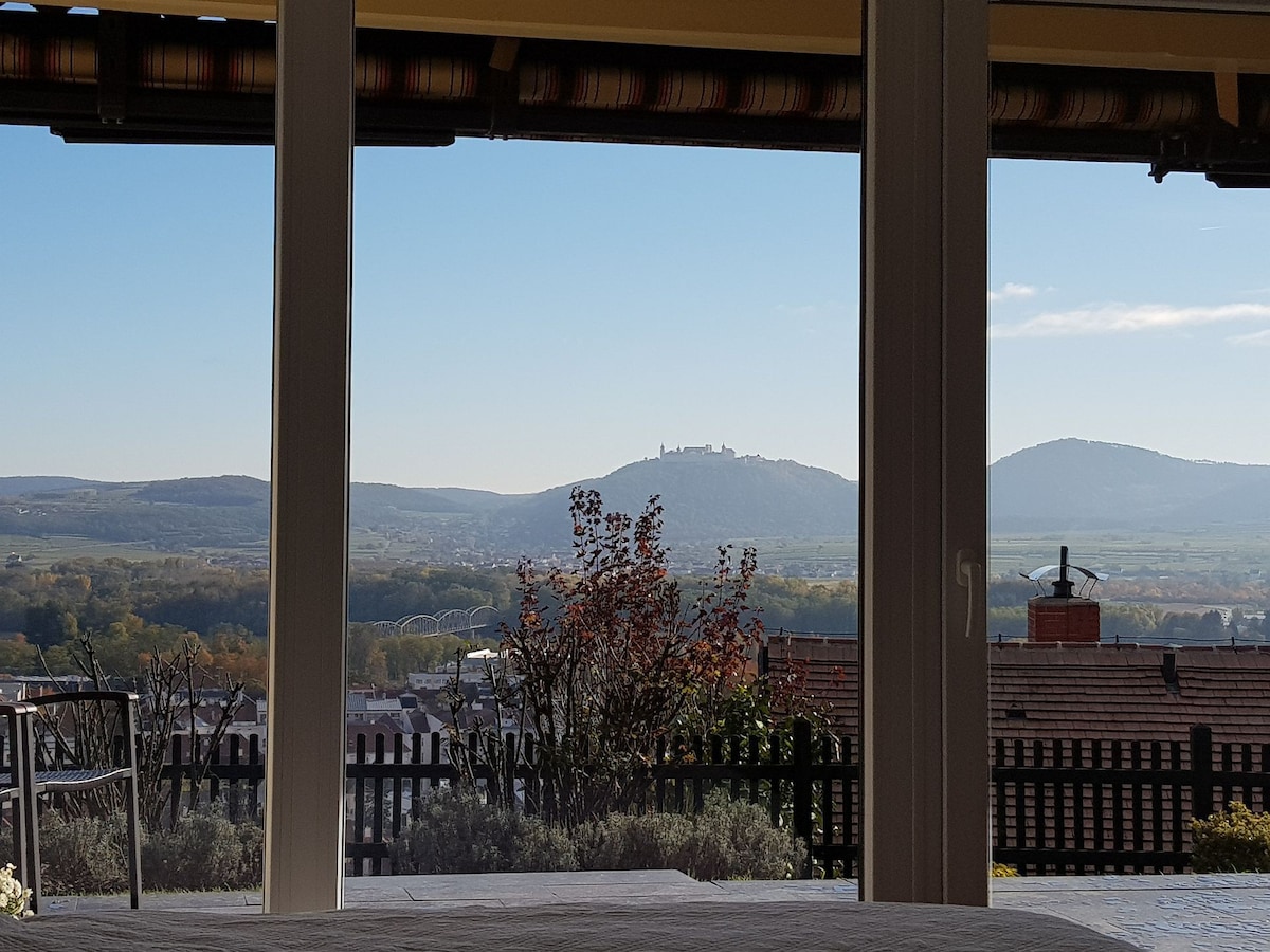 Blick über Krems mit Terrasse - Wohlfühlen