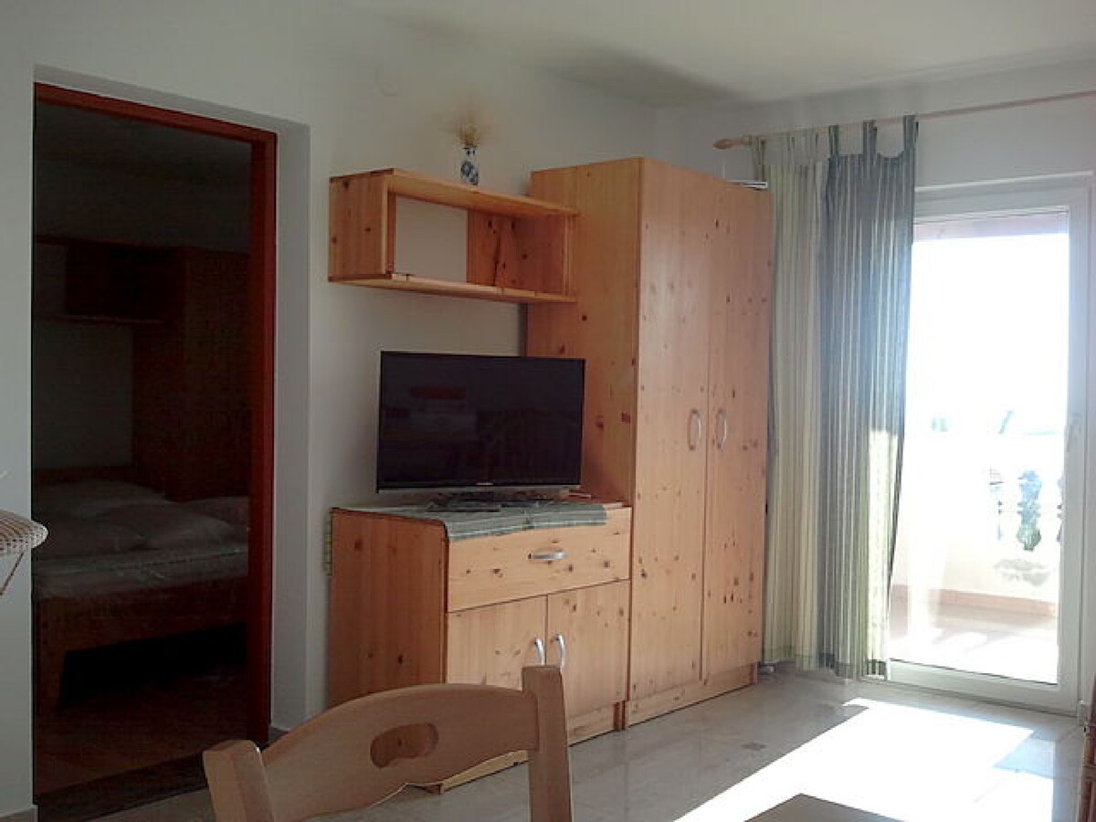 Apartments Jaklin - 1Bedroom ap. with Sea View (B)