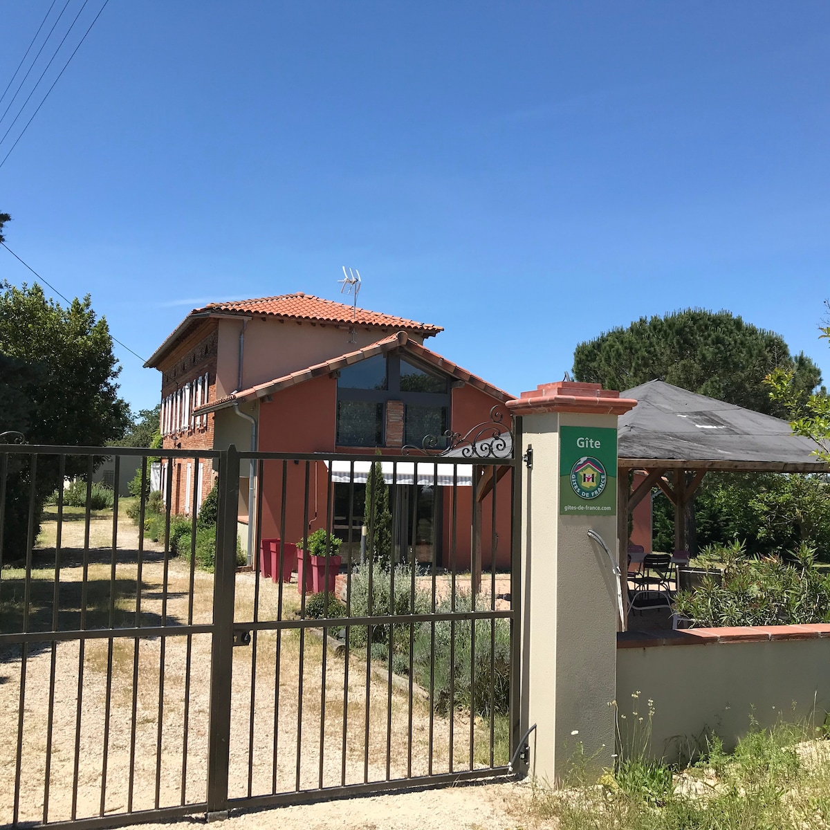 Maison 12/14 pers au sud de TOULOUSE avec piscine