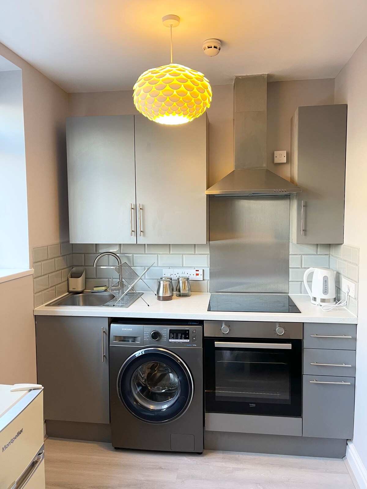 Serviced 1 Bed Apartment- Dudley-Near Russell Hall