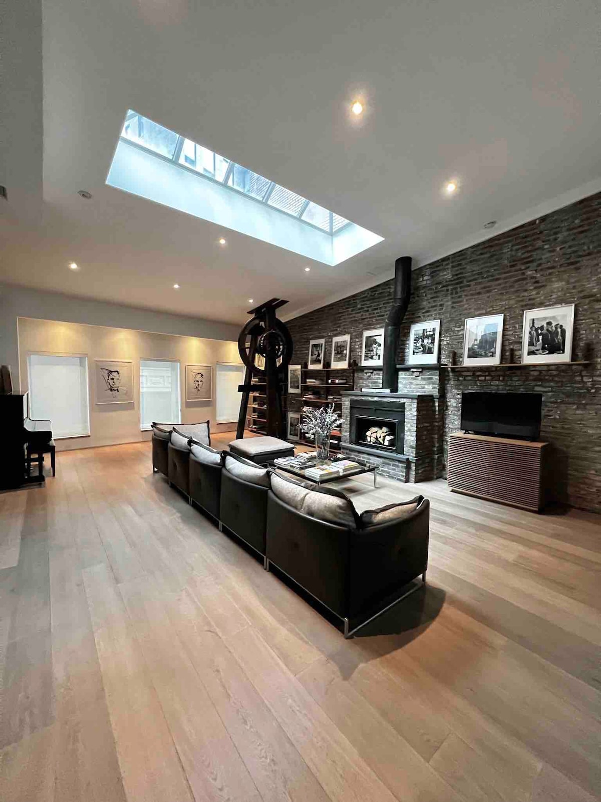 Superb Duplex Penthouse in FIDI