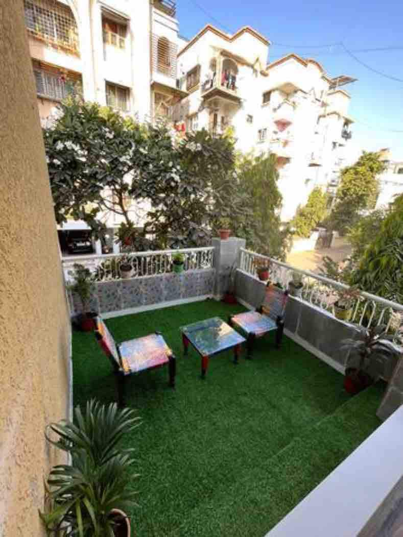 Enjoy Spacious 1 Bedroom With Garden Balcony