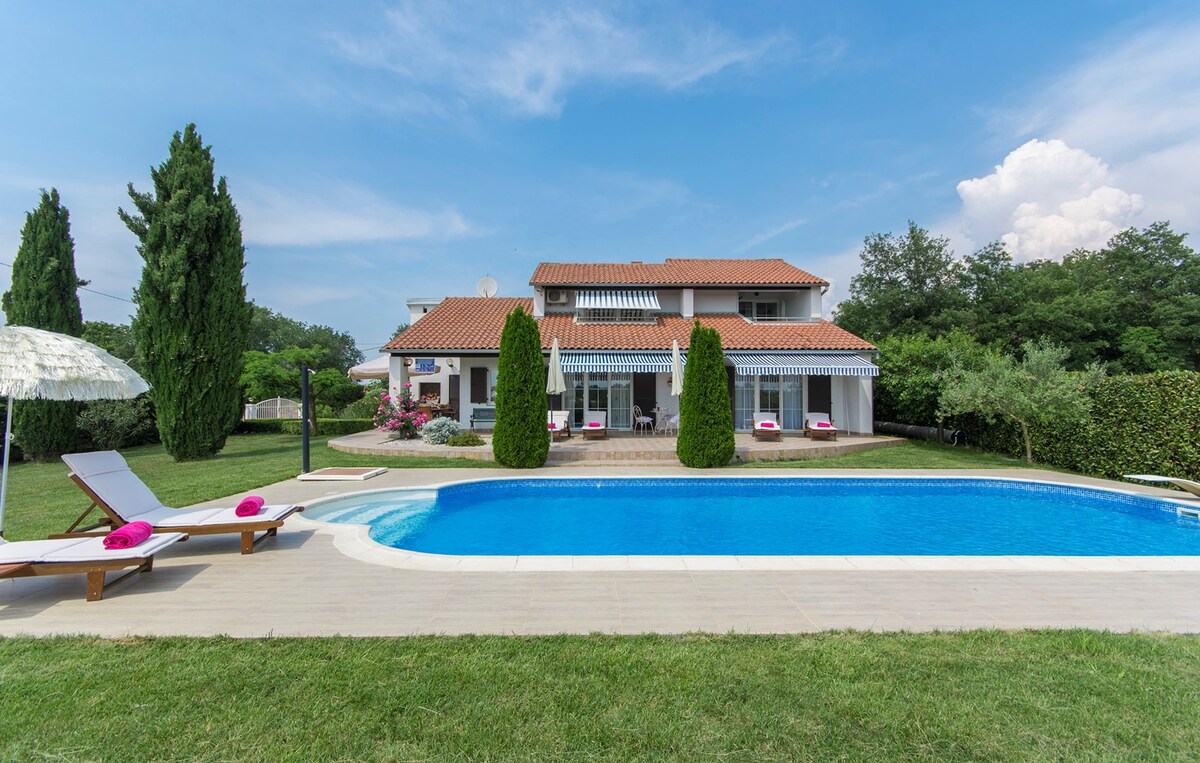 Luxury Romantic Villa Rosa with Pool