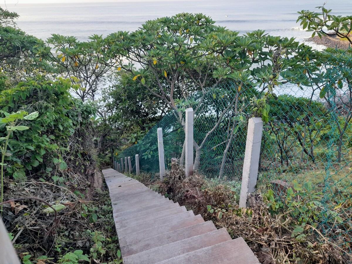 蓬塔芒果（ Punta Mango ）海滨别墅-壮观的景观。