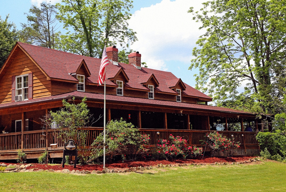 1.Grandview Lodge in the Great Smoky Mountains
