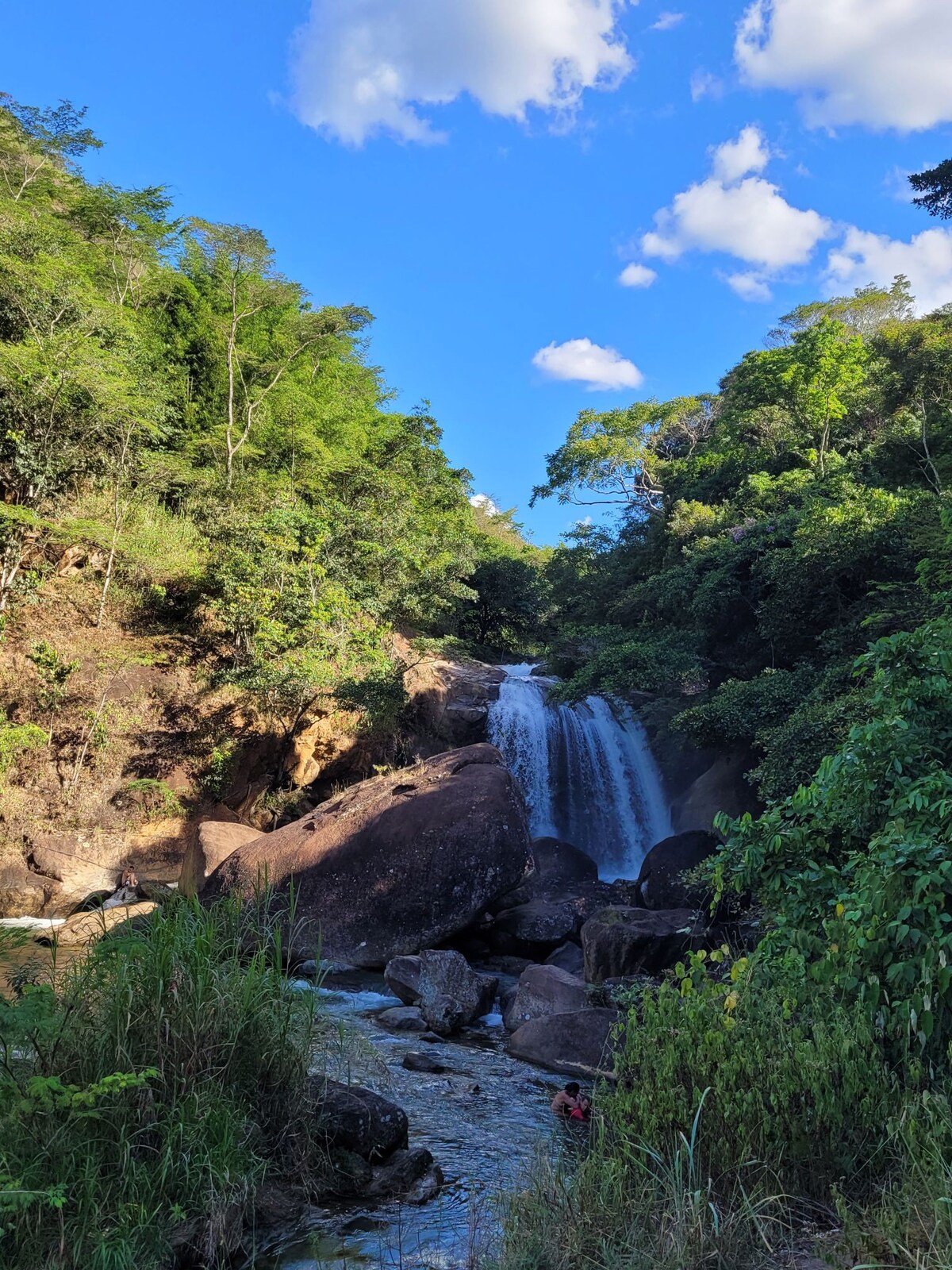 Sítio na Cachoeira da Amorosa