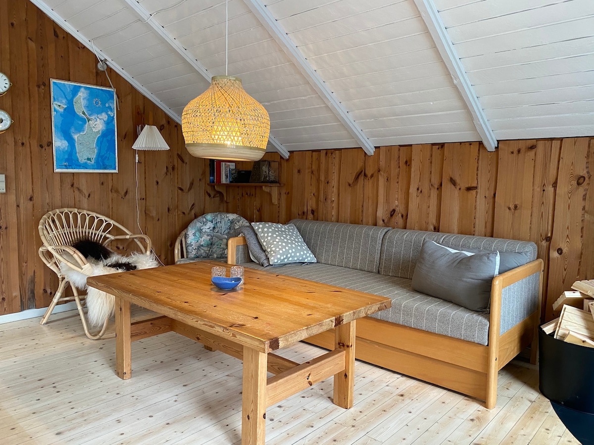 Hyggelig hytte tæt på stranden og nordøens natur