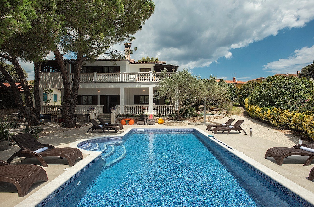 Fantastic villa 500 meters to beach with sea view