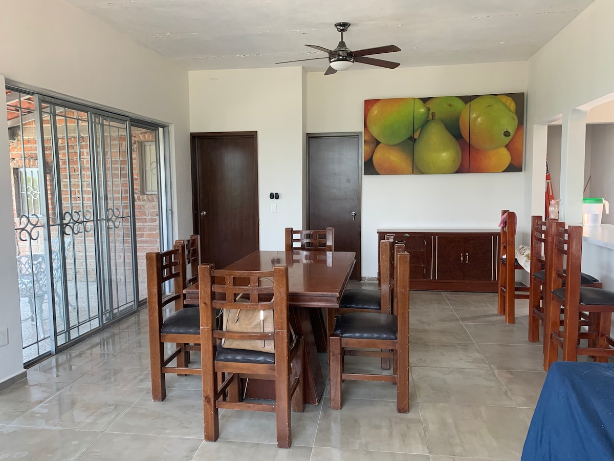 Casa en Chápala-ajijic. Terraza con  vista al lago