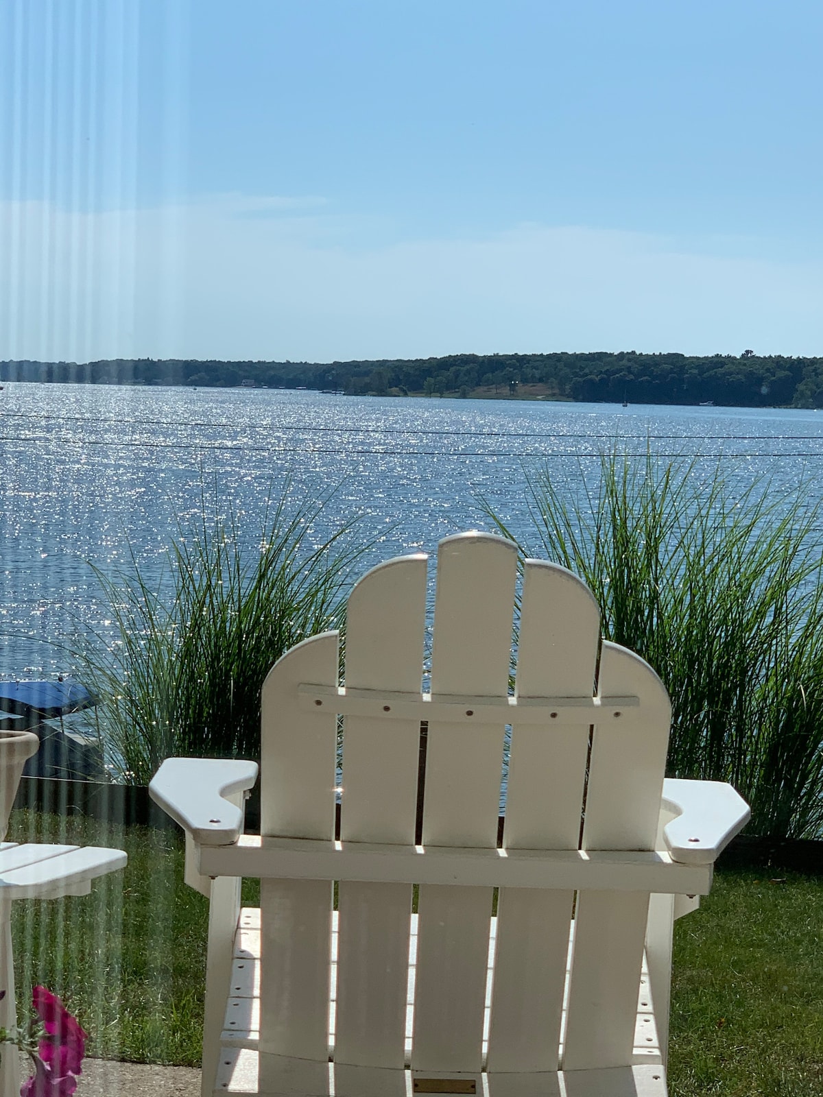 Cozy Lakeview Cottage