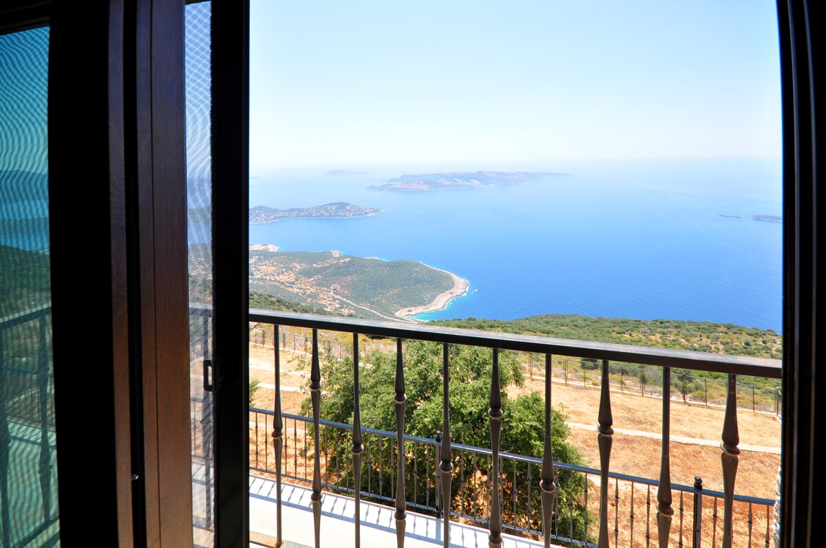 Private Villa with an extreme view-Villa İzne