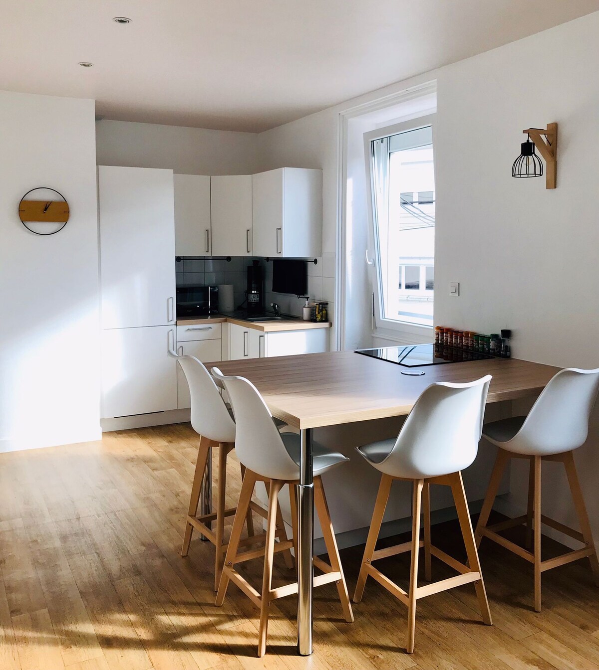 Bel appartement refait à neuf avec deux chambres