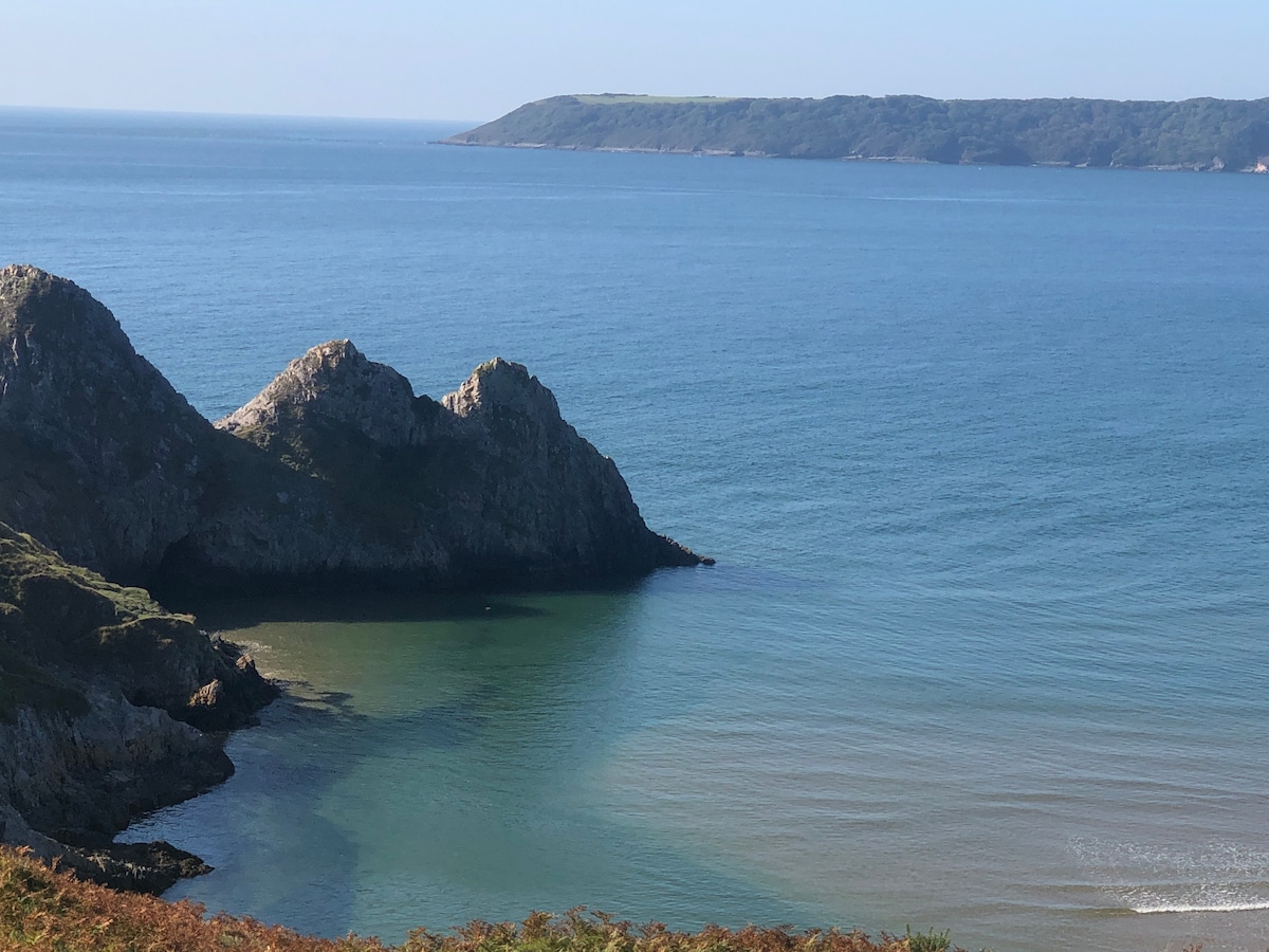 三个悬崖湾（ Three Cliffs Bay ） ，配有原木燃烧器的沿海别墅（ Coastal Cottage ）