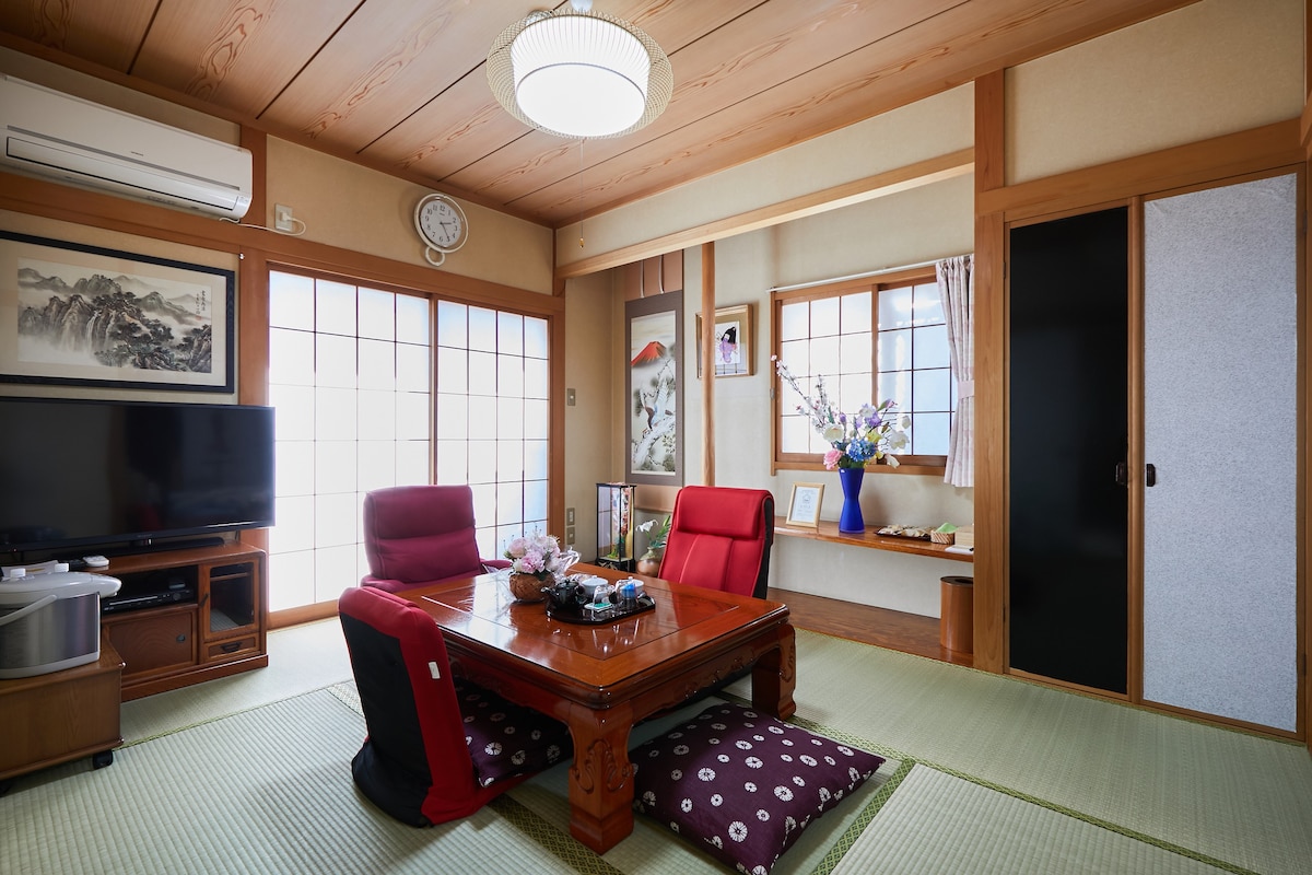 从松户站（ Matsudo Station ）到上野（ Ueno ）不到20分钟！ 「一栋豪华的黄色房屋」*舒适热门的住宿*