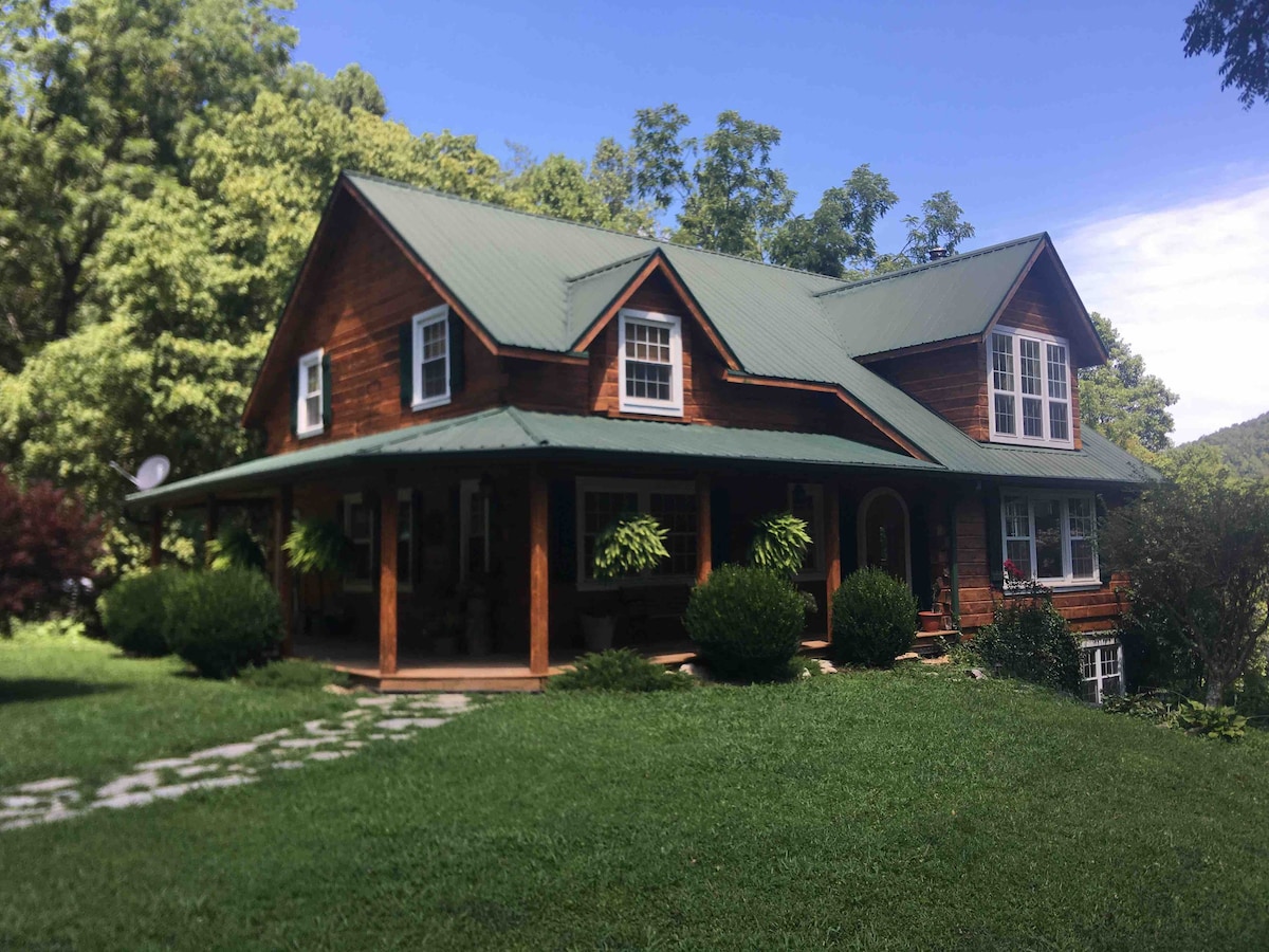 Ambleside Log Home and Cottage