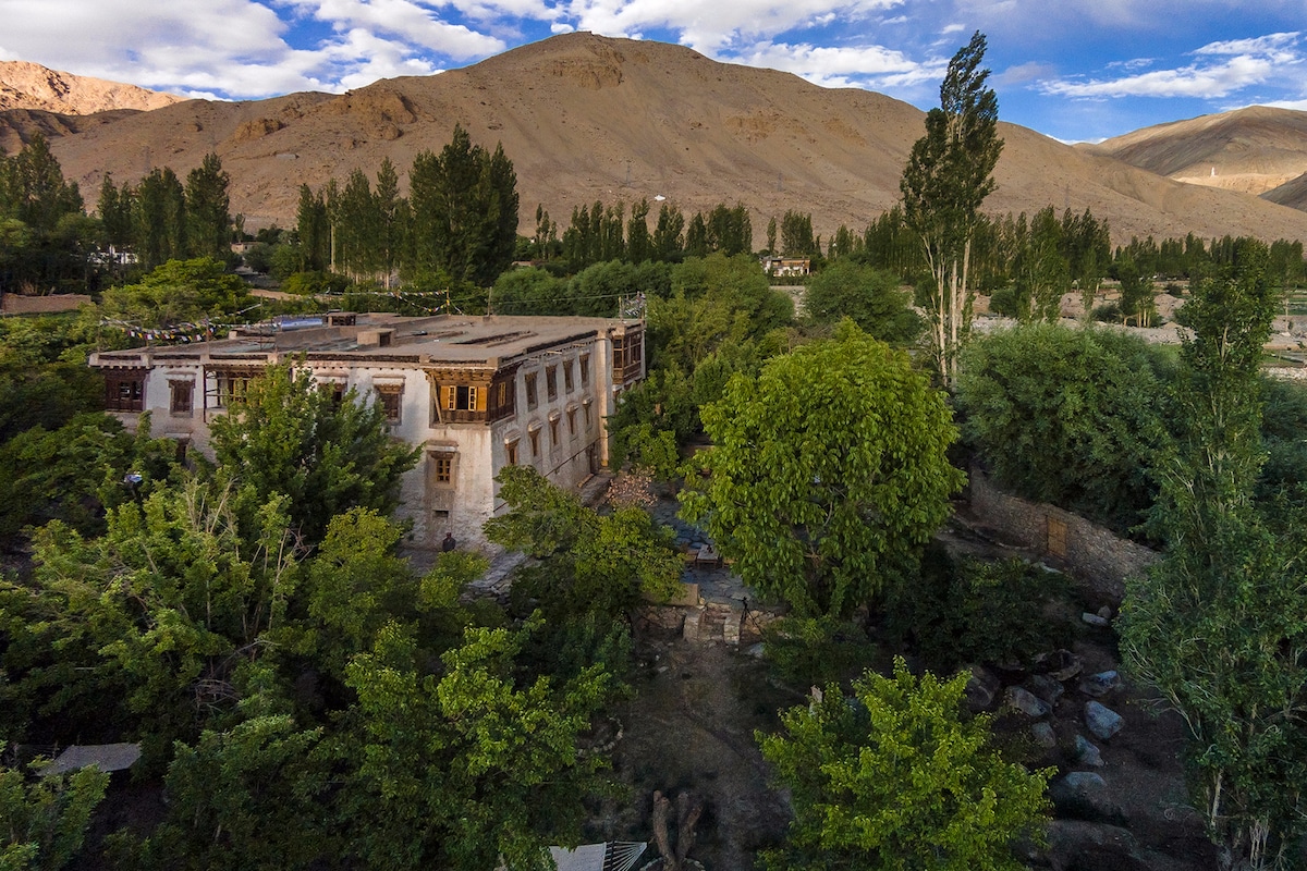 位于莱赫（ Leh ） 45分钟路程的传统客房-住宿加早餐