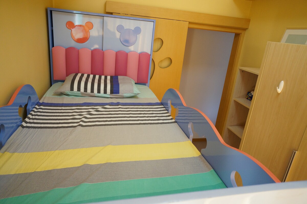 高档低密度住宅 Nice Bedroom at French Style Appartment