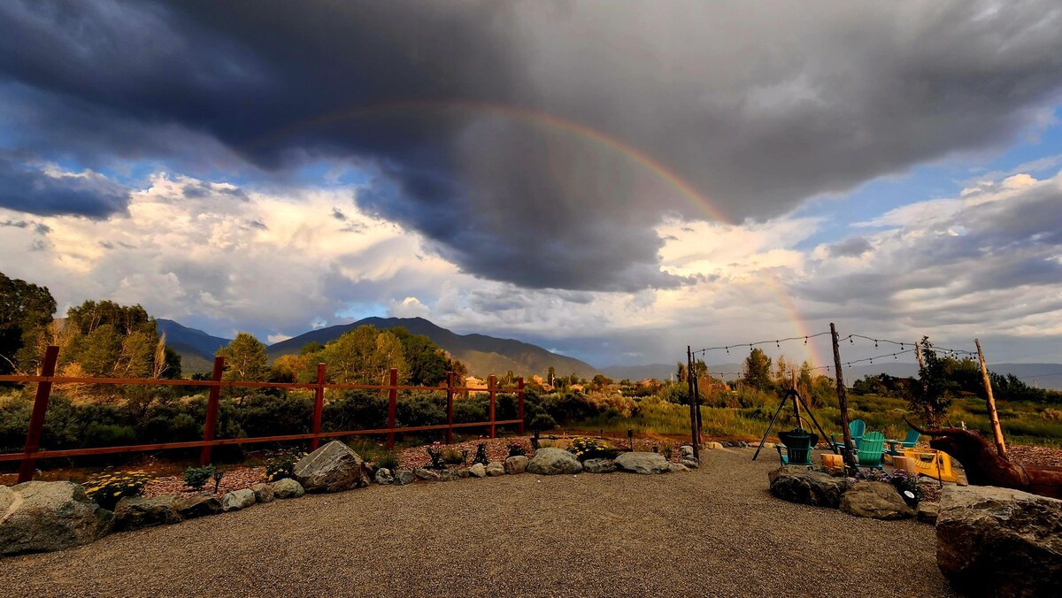 Casa de Toros Taos - Amazing mountain views & spa