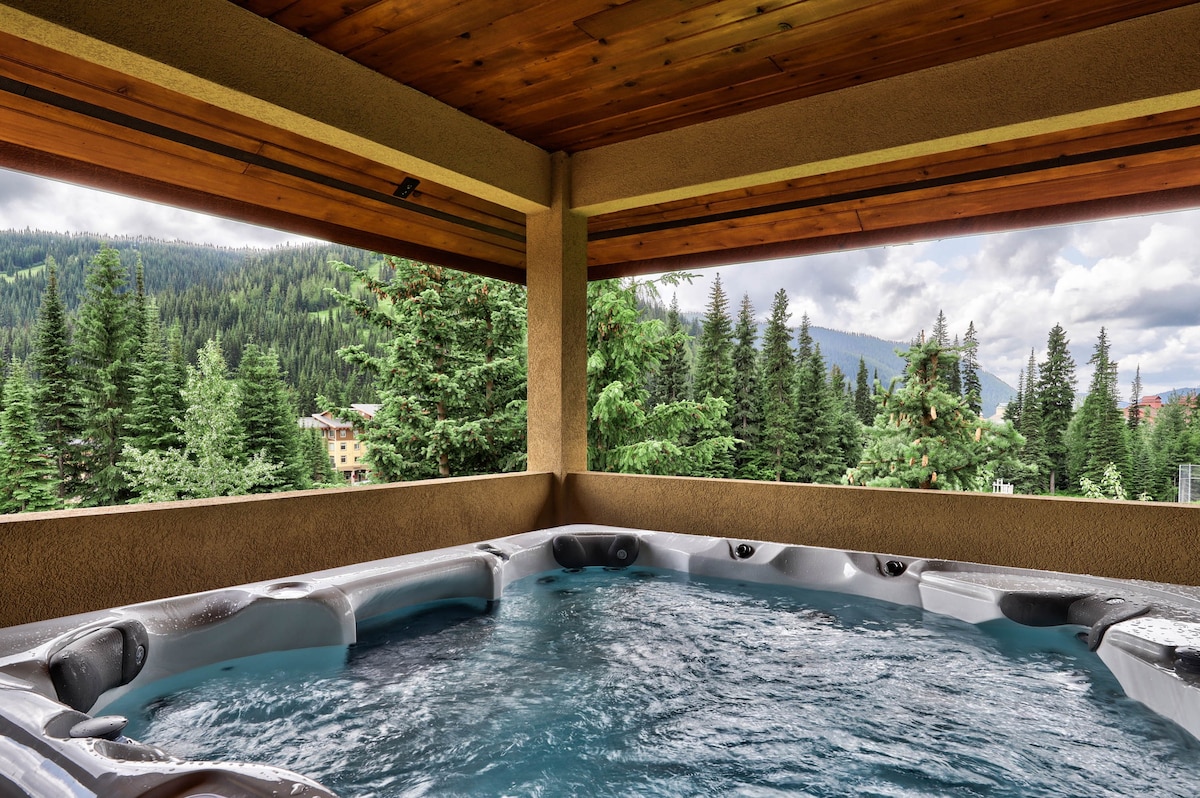 ★滑雪进出，私人热水浴缸，欣赏壮丽的景色♥