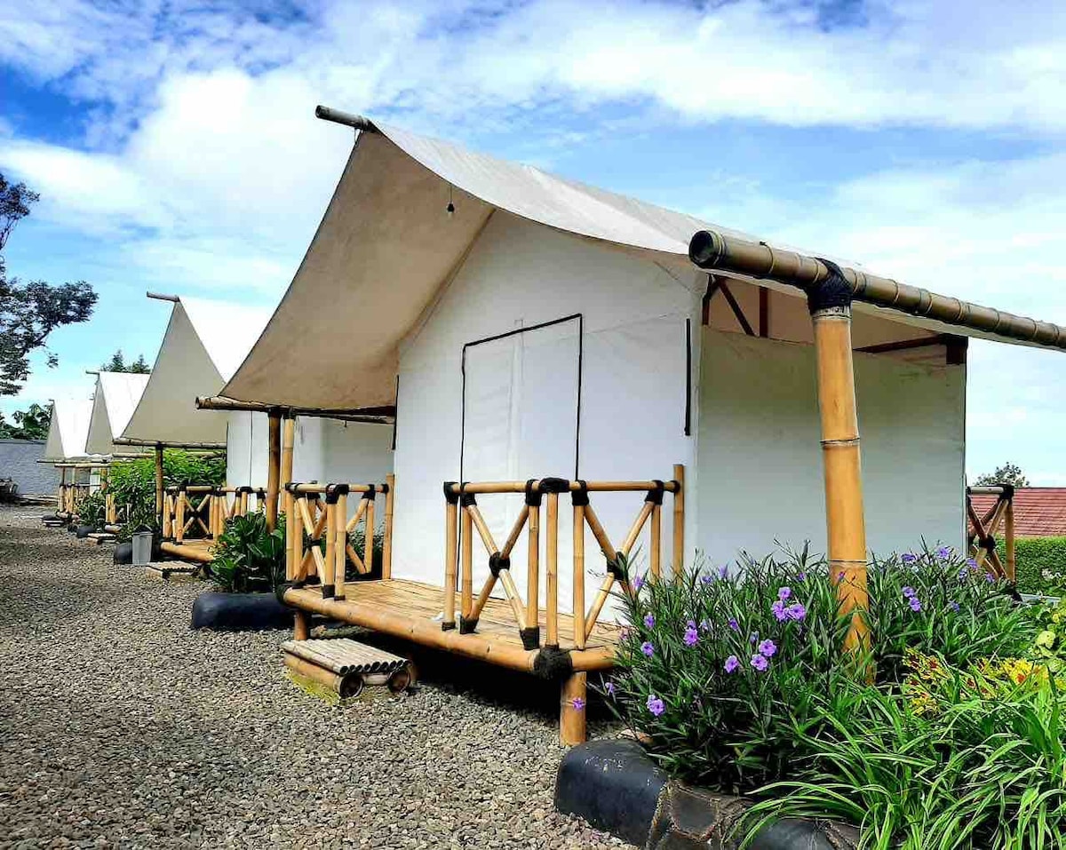 D’Royale Tapos Camp V