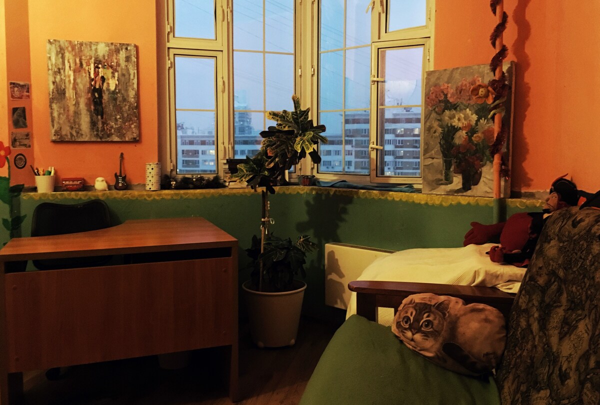 艺术公寓「莫斯科棕榈树」。早餐。