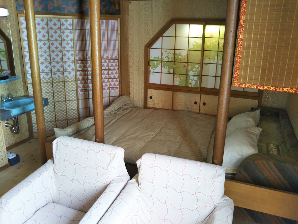 Guesthouse Unicorn靠近Nagano Railway Gongdo站，靠近Shinkoji寺。房源位于市中心。