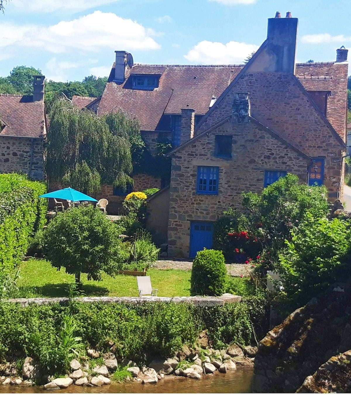 Gite du Pont St céneri le gerei ，魅力和舒适