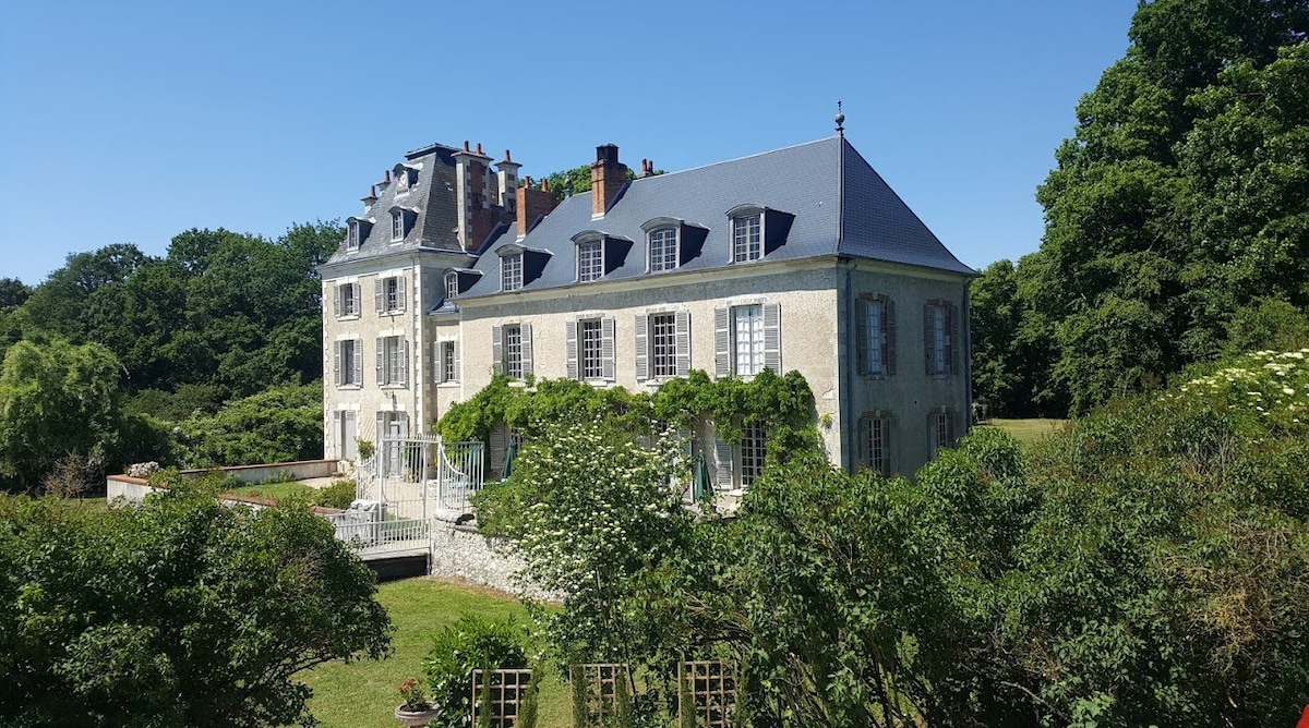 Loiret Chevilly Château, 12 chbres et grange 160平方米