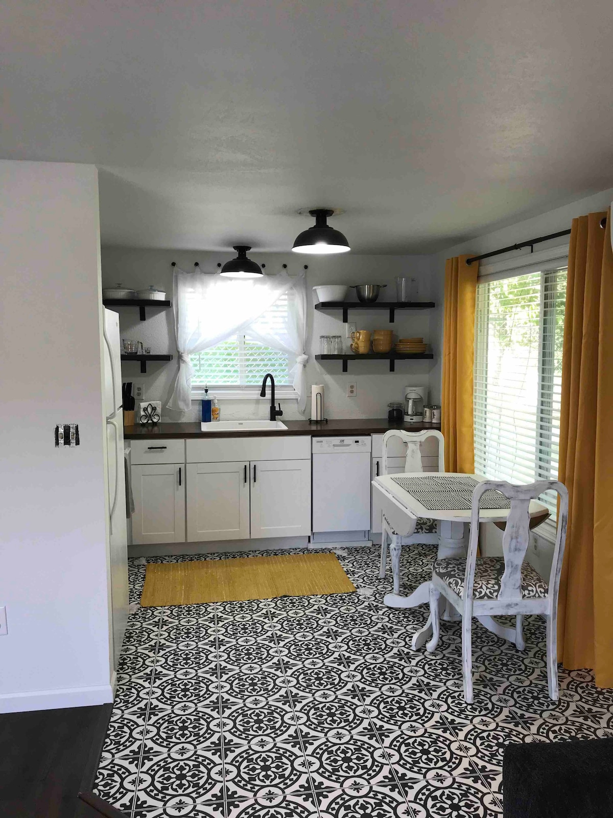 Cheerful 2 bedroom Hive in Pendleton