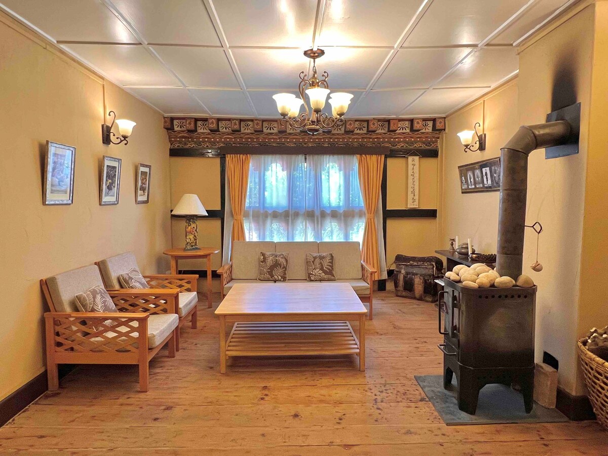 Khang Heritage ： 2间卧室，带露台的舒适房源