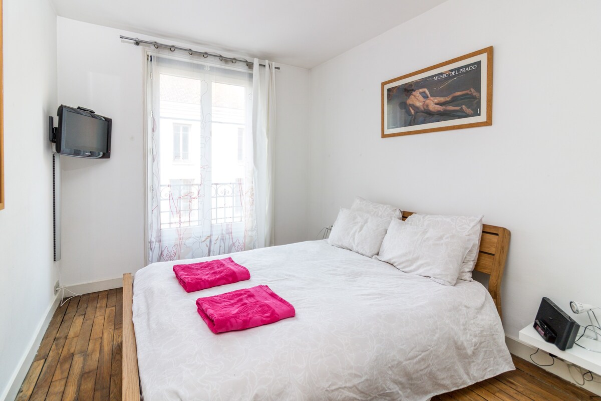 Bright Apartment Close to Monmartre