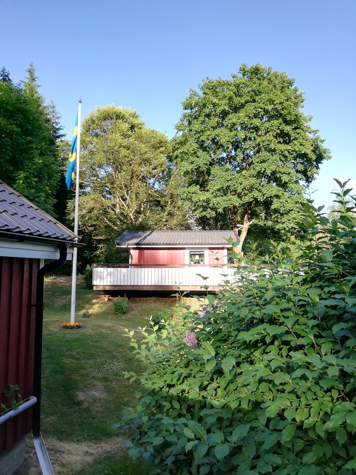 大自然附近的小屋，距离Borås 12公里