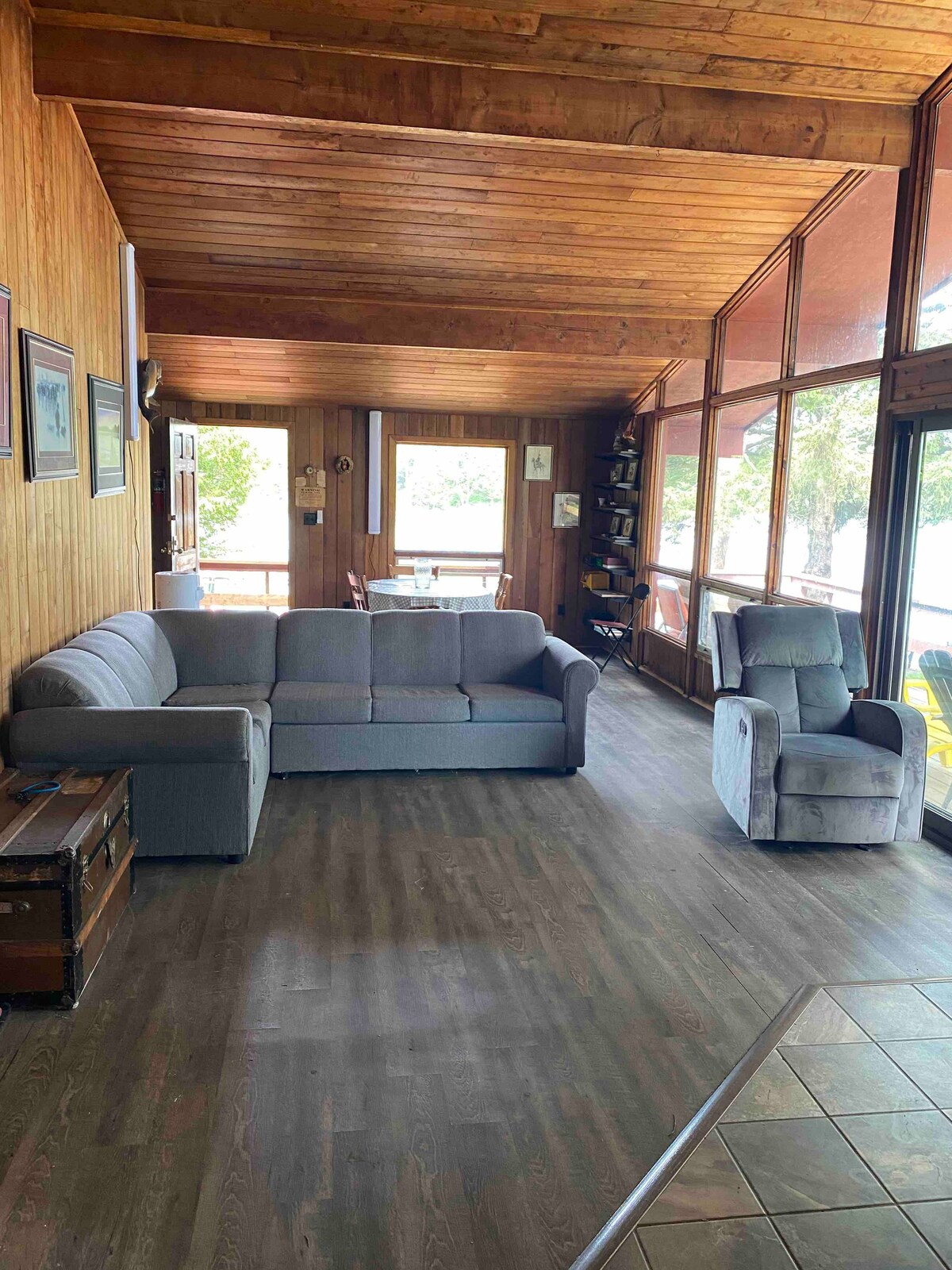 Privately owned Fish Lake with 3 bedroom viceroy